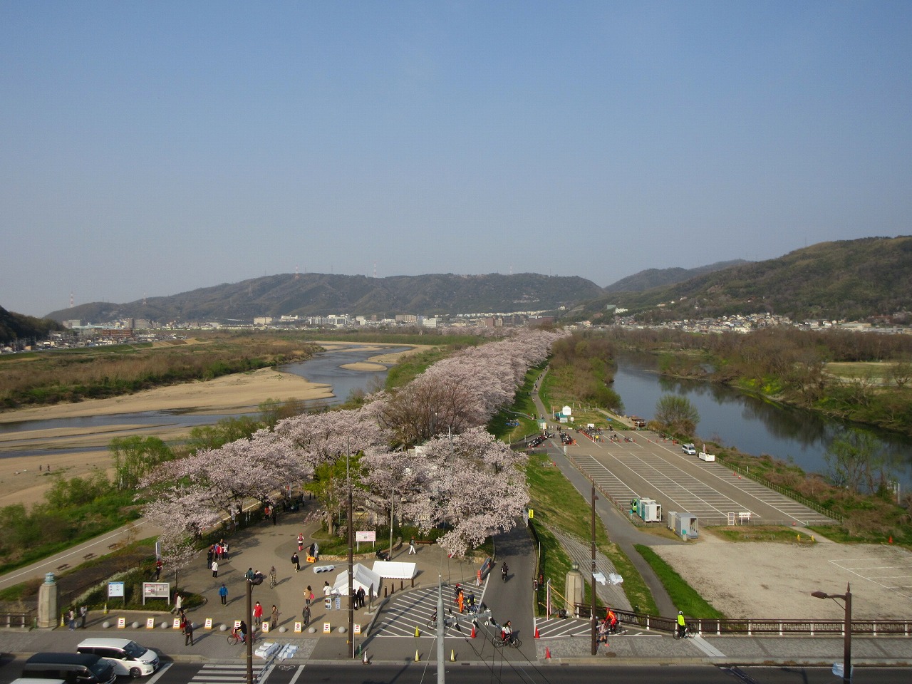 三川・空の窓（展望塔）