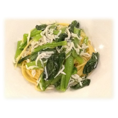 シラスと小松菜のスパゲッティペペロンチーノ